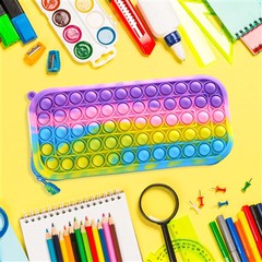 সিলিকন পেন্সিল কেসে আপনি যে জিনিসগুলি রাখতে পারেন সেগুলি কী কী?